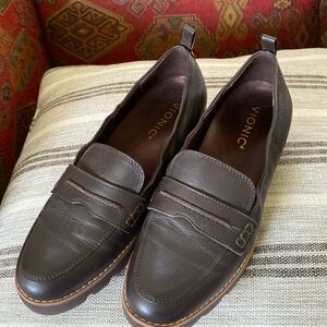 Vionic Chocolate Brown Leather Loafers  - 6.5